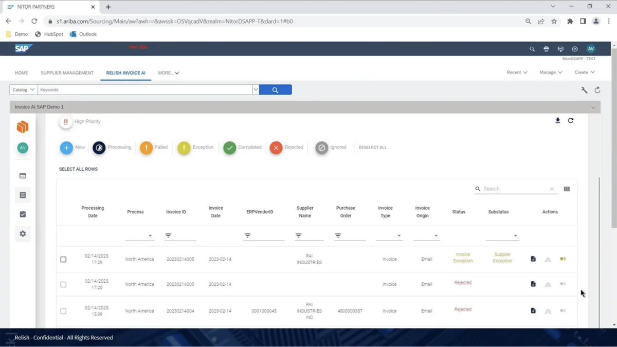 Invoice queue before and after the refresh — Before